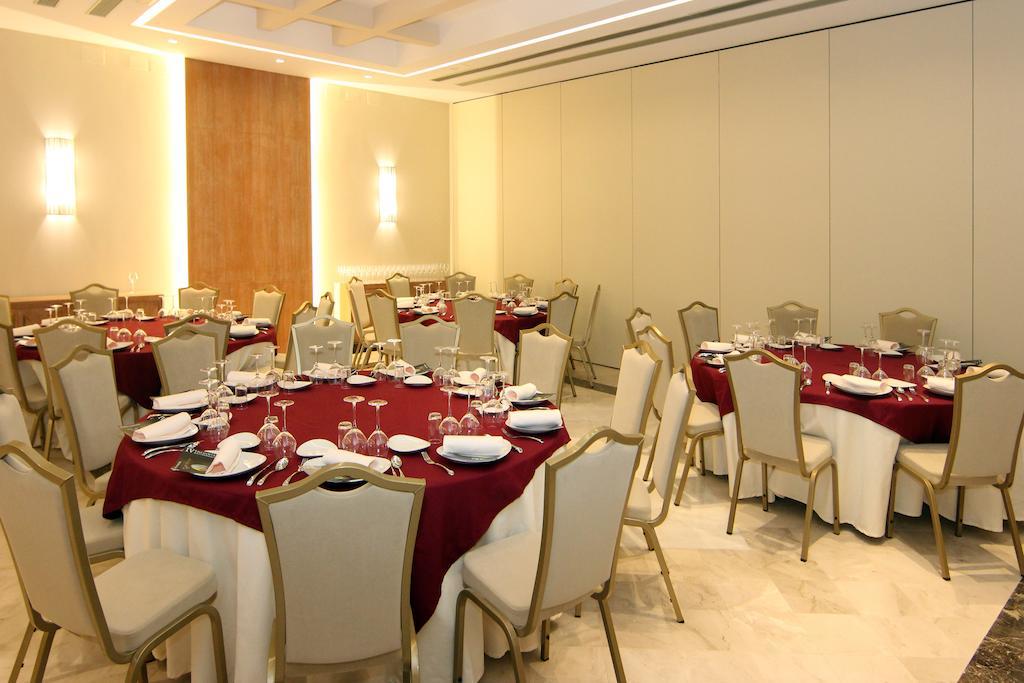 Casa Consistorial Hotel Fuengirola Bagian luar foto